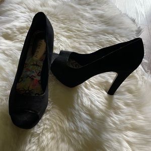 Madden Girl Sofiaa Black Pumps Size 7 Velvet